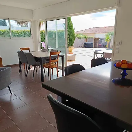 Holiday home St Cyprien Superbe 4 Et Piscine